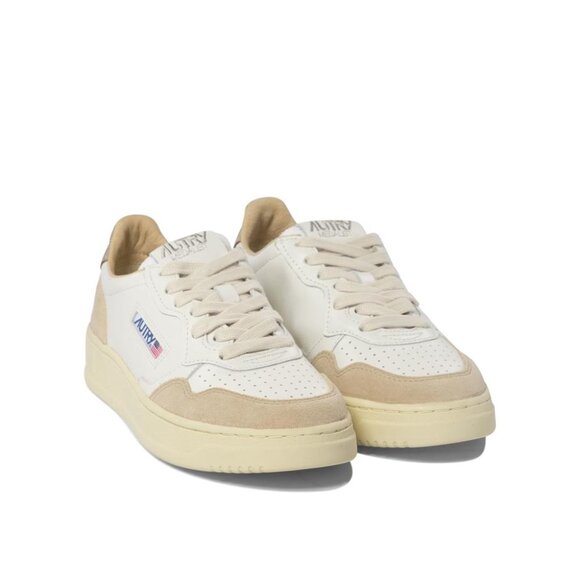 Autry Medalist Low Sneakers IT 37 Women - Picture 2 of 5